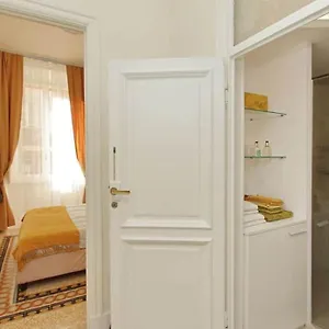 Elegant In The Heart Of Rome-navona Area Appartement Rome